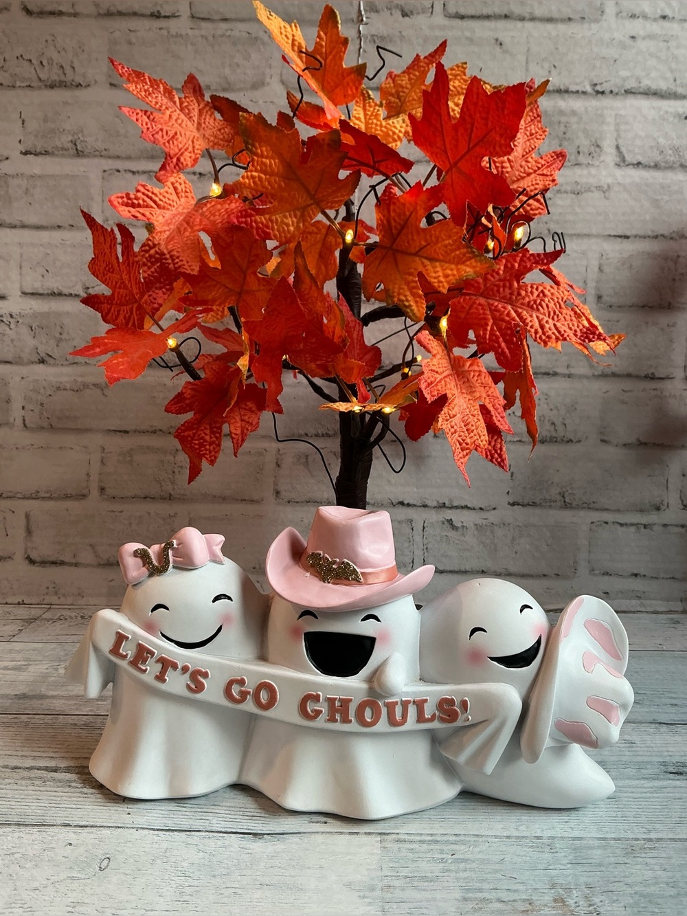 GHOST PARTY 6.5in Resin Three Happy Ghosts With Banner Decor
